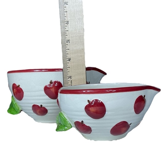 Vintage Mixing Bowls Apples Pour Spouts Handles Ceramic Nesting Design Set of 2 - Picture 10 of 16